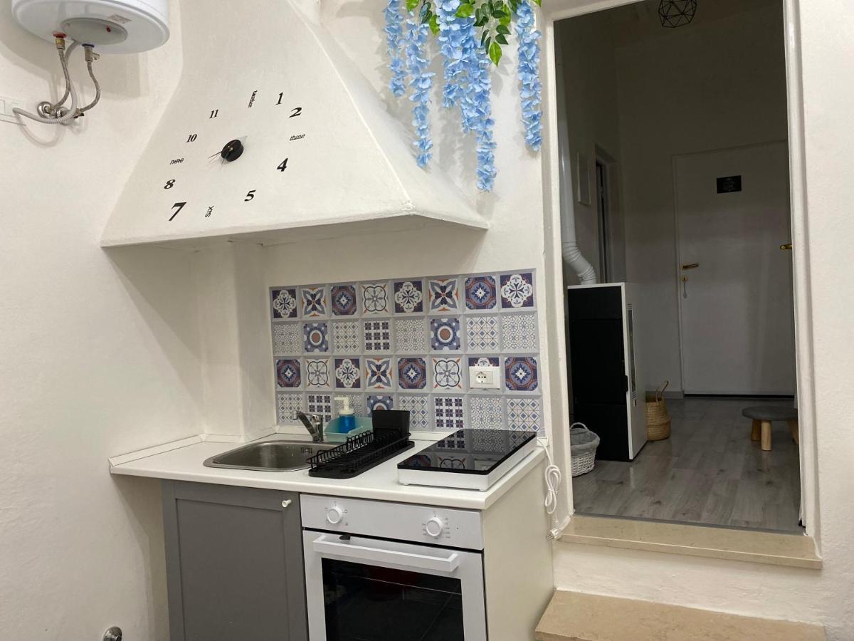 La Petite Maison Usigliano Экстерьер фото
