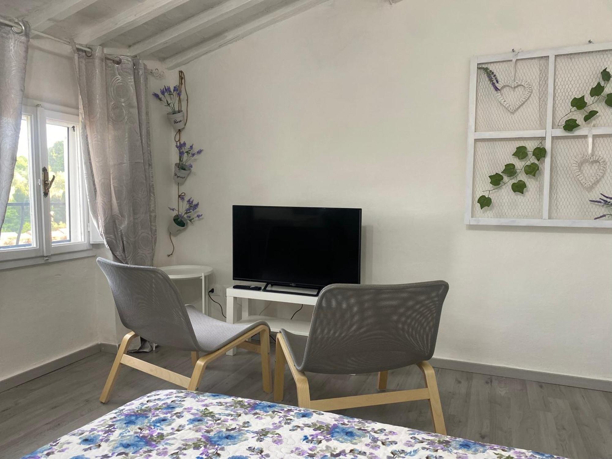 La Petite Maison Usigliano Экстерьер фото